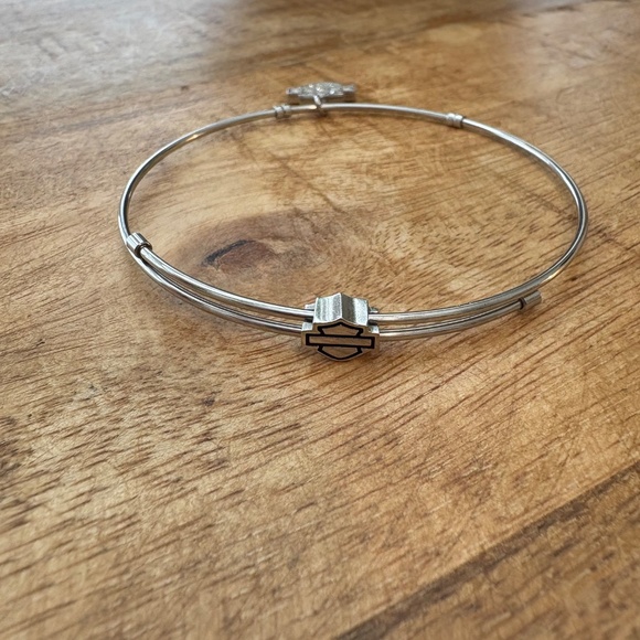 Harley-Davidson Bar & Shield Bling Charm Legend Bangle Bracelet - Picture 3 of 6